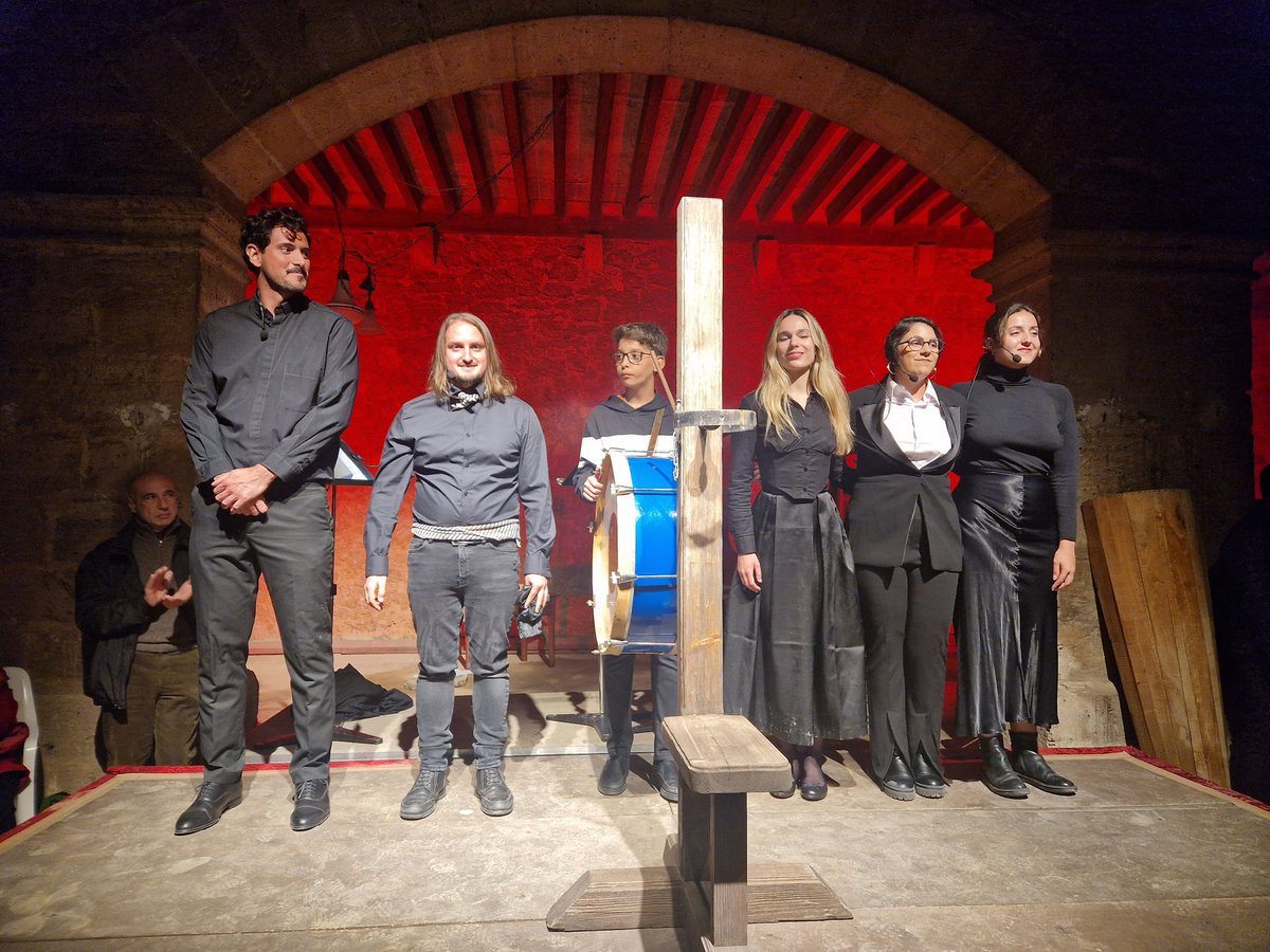 ajsapobla's tweet photo. 🕵️ Ahir vàrem encetar el cicle Collita Negra amb la lectura dramatitzada L'Execució i un gran èxit de públic.
.
.
.
#sapobla #collitanegra #cultura #ajuntamentdesapobla https://t.co/xlZp9Eia4m