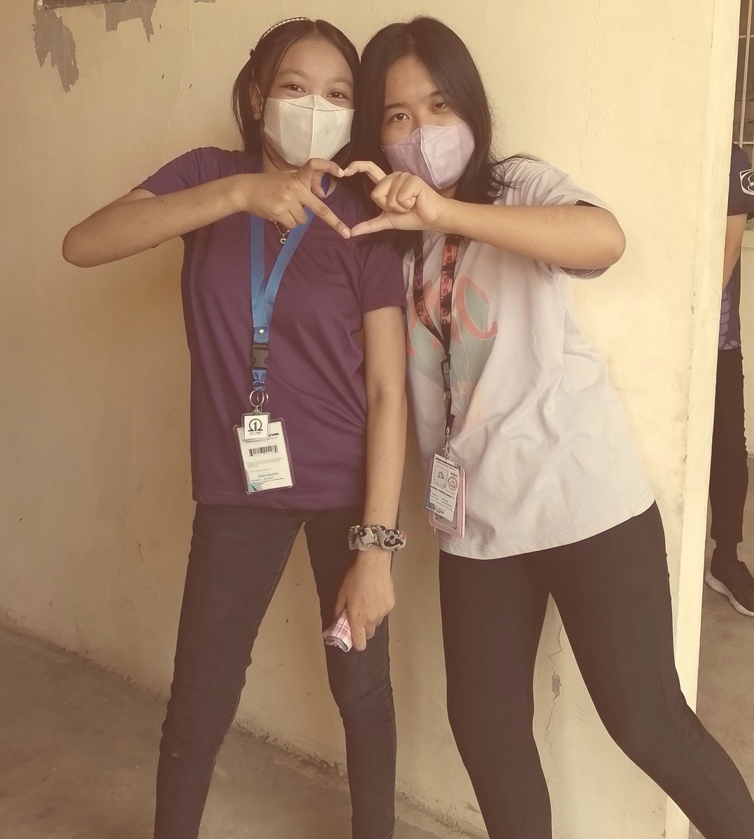 aaaihposaaa's tweet photo. friendship is all about violet. 💜

@1stoneOfficial #1stOne https://t.co/3GWbhGOmdy