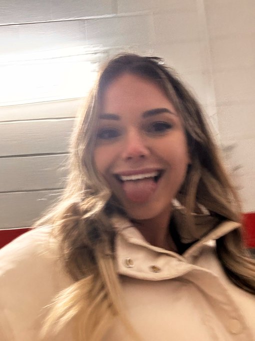 always take the stairs boo https://t.co/xWoxhIqtVQ