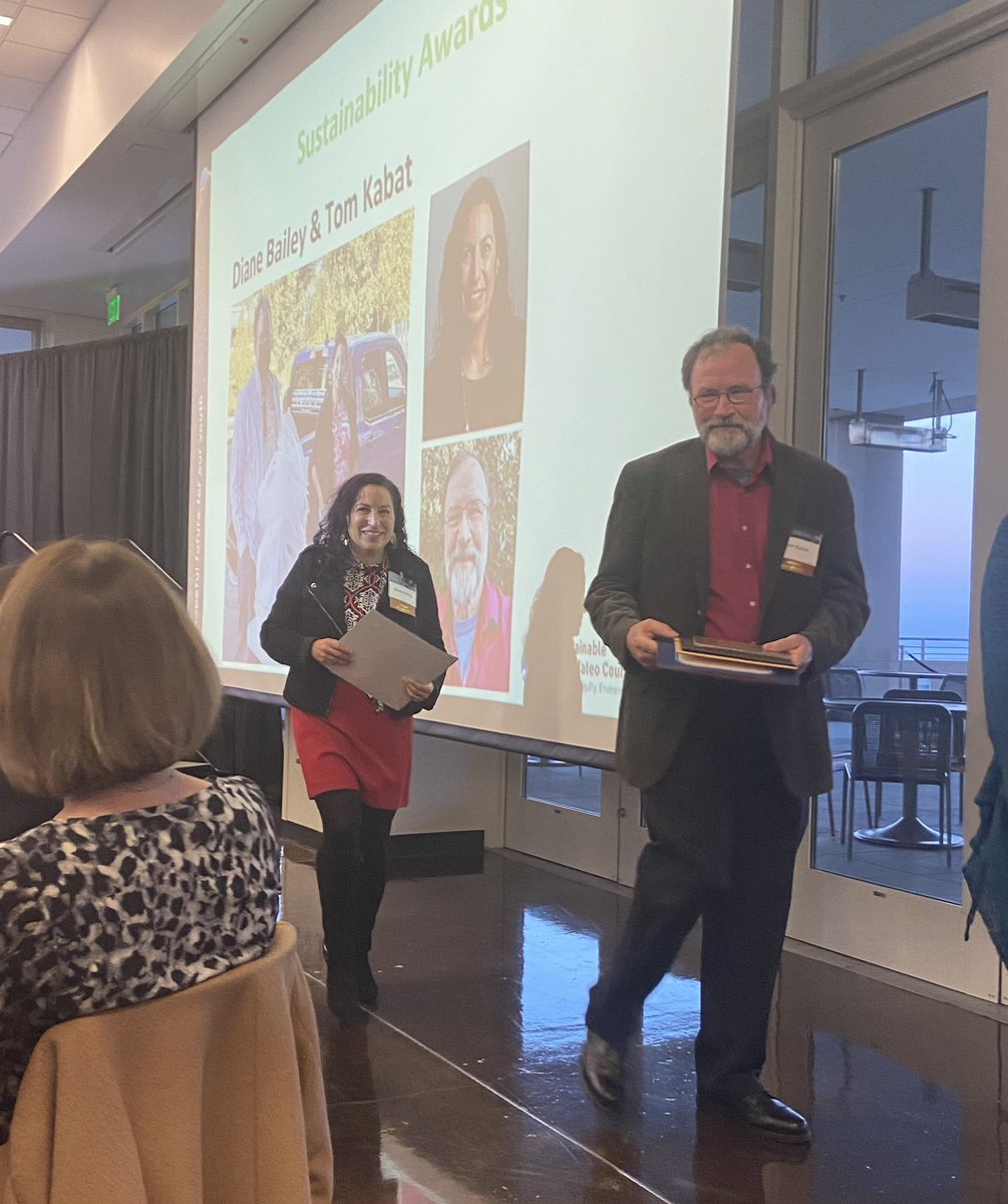 Thank you @sustainablesmc for honoring our Net Zero @BurlingameCity Community Center with a Green Building Award tonight! Fantastic to celebrate with colleagues & climate champs @SenJoshBecker @Noelia4SMC @MenloSpark2025 @PenCleanEnergy @EncoreTerry @KirstenKeithEsq @group4arch