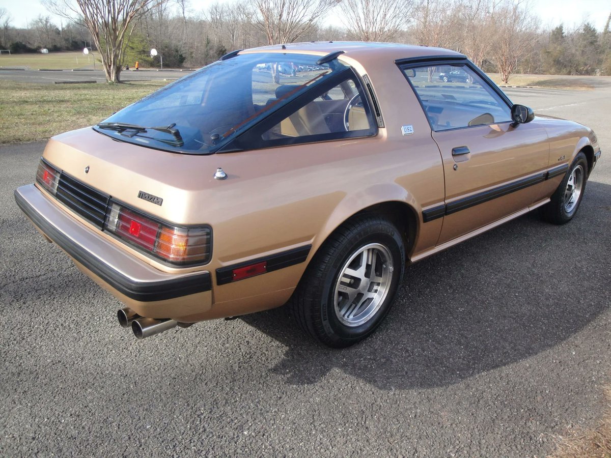 LienhardRacing's tweet image. #rotarypower
22k-Mile 1983 Mazda RX-7 GSL 5-Speed

© via bringatrailer.com/listing/1983-m…