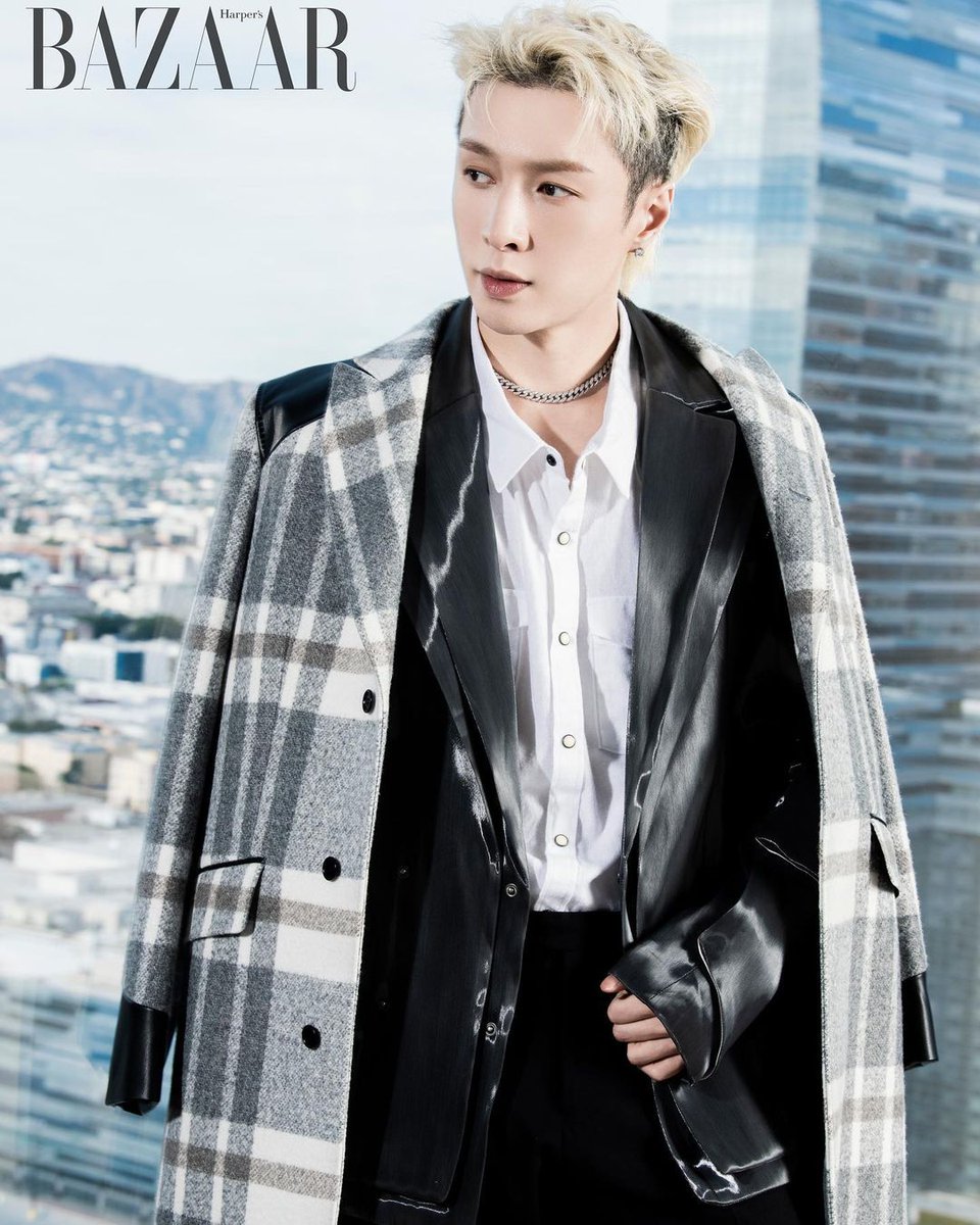 layfzhang's tweet photo. CELEBRITY COVER • @ LayZhang Covers @ BazaarVietnam April 2023 PRINT Issue wears a suit by @ francescacottone

cr : https://t.co/qVW4XtXoQE