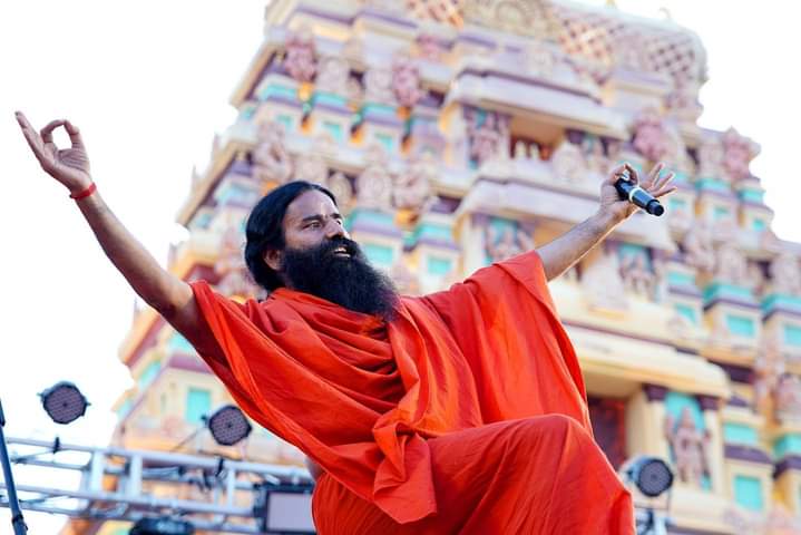 rakesh_bstpyp's tweet photo. स्वदेशी एक बहुत बड़ा दर्शन है और यह दर्शन उतना ही पुराना है, जितनी पुरानी यह सृष्टि है।लगभग 200 करोड़ वर्ष पुरानी अपनी संस्कृति, सभ्यता, भारतीय जीवन पद्धति को हम लेकर चलें।  
#पतंजलिसंन्यासी https://t.co/Vauq35qquL