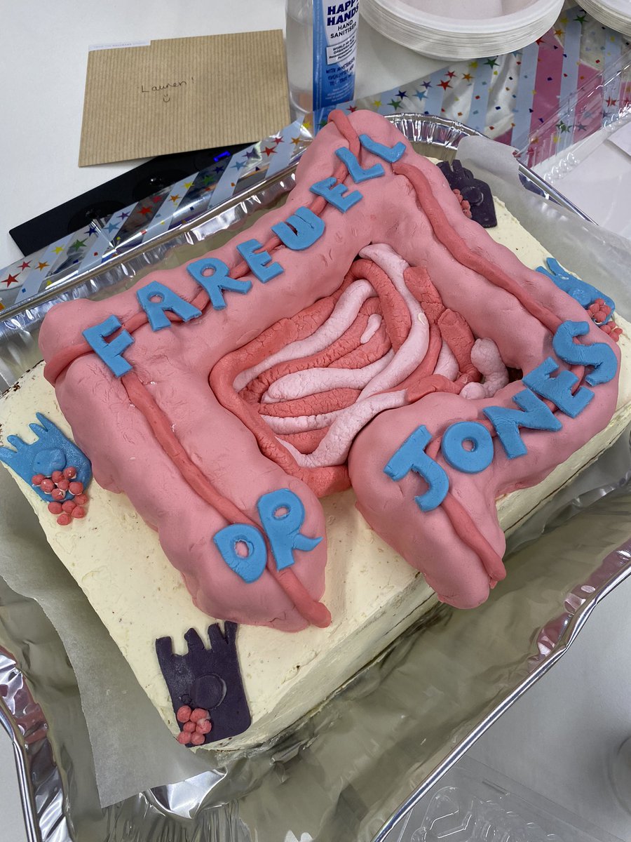 Can anyone guess who’s leaving <a href="/Flinders/">Flinders University</a> 😢 Epic gut cake by <a href="/ChaoGutsy/">Jessica 𝘾𝙝𝙖𝙤</a> *Note EC cells with serotonin granules 🤩 😂 <a href="/ConfocalJones/">Lauren Jones</a> <a href="/alyce_martin/">Alyce Martin</a> <a href="/dj_keating/">Damien Keating</a> <a href="/FlindersHMRI/">FlindersHMRI</a>