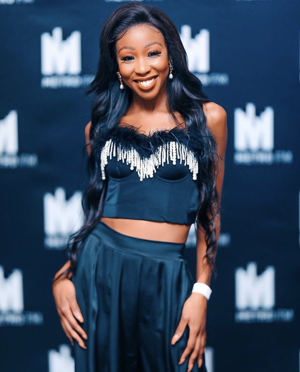 FaithMangope's tweet photo. As I drop the mic today on #Powerlunch on Power98.7, I pick up the mic on Monday on the Mighty Metro FM. I am grateful for your listening and conversations… ndza khensa , ngiyabonga, kealeboga, Let’s keep Talking. We are National!!!! 🎤📻💕 #radio #love #broadcaster https://t.co/X5RzohFsk4