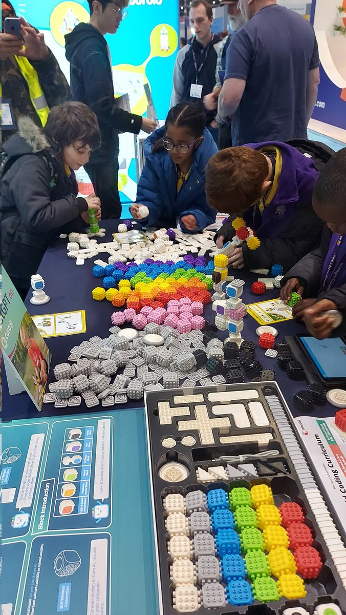 Ms_L_Lai's tweet photo. Our Digital Leaders went to the BETT show yesterday to explore and try out the latest technology.  It was a fantastic experience, can't wait to go again next year! https://t.co/3BErqAl2ws