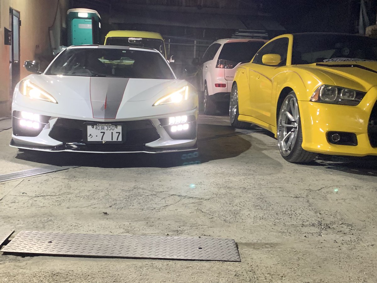 kg_l72's tweet image. やっと仕事の合間にc.s.baseにc8を持ち込めた✌️6眼フォグ完成❗️＃コルベットc8 ＃corvettec8 ＃シーエスベースカスタムズ