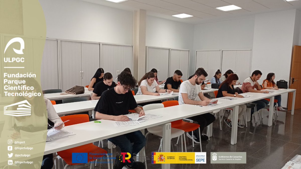 👉 Damos la bienvenida a los alumnos 👥 que comienzan sus prácticas con nosotros a través del programa Primera Experiencia Profesional en las Administraciones Públicas de Canarias.

Los recibe 🤝 el director gerente de la #FPCT_ULPGC, <a href="/Marcesantgonz/">Antonio Marcelino Santana</a> 

¡Bienvenidos! 😃