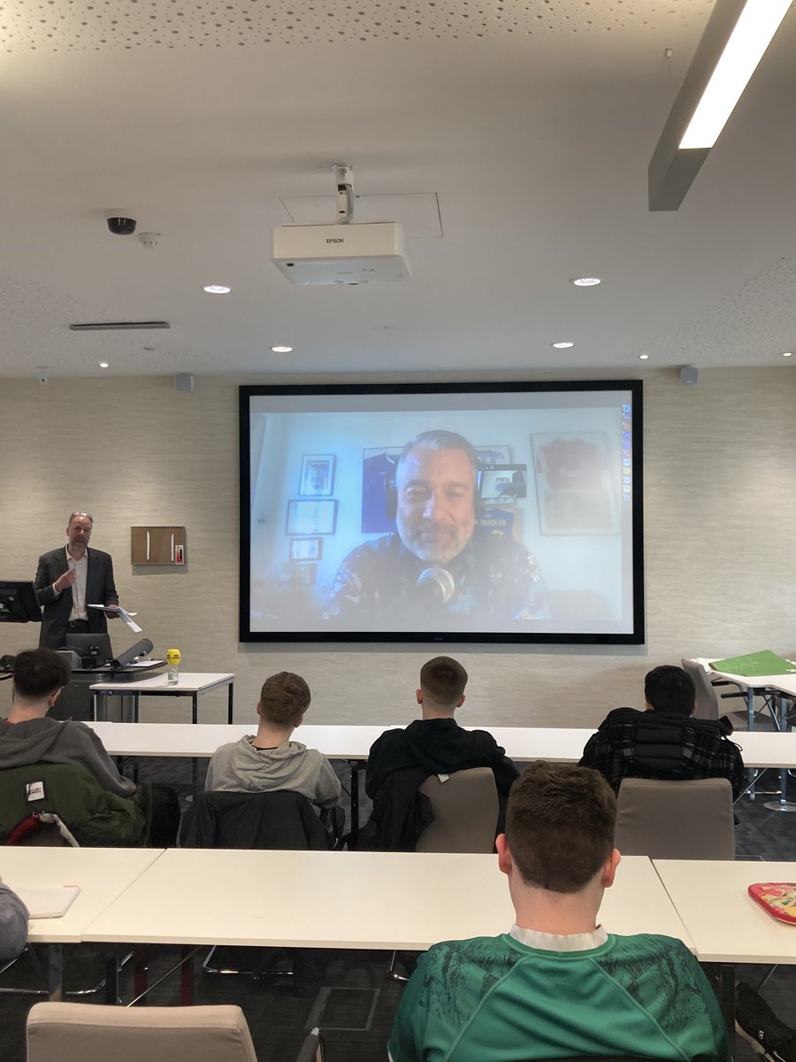 The incredible <a href="/GuillemBalague/">Guillem Balague</a> now join us for the Sports Journalism and Production Masterclass here <a href="/uniofbeds/">uniofbeds</a>