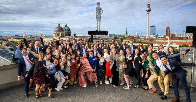 AvHStiftung's tweet photo. Calling all young leaders from Brazil, China, India, South Africa and the USA! Apply now for a 12-month German #ChancellorFellow|ship and conduct a socially-relevant project in Germany! Deadline: 15 October.