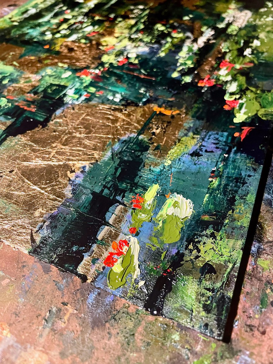 New works coming soon.  I’m channelling all the greens 🥬 
#newworks #inthestudio #studiolife #oilpaint #goldleaf #landscapeartist #saatchiartist #colourfulpaintings #originalart #artblog #artlovers #artcollectors