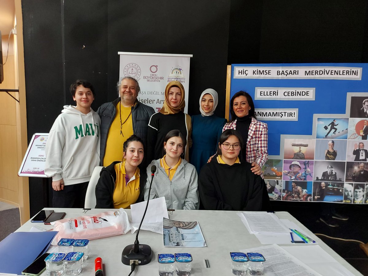 UnyeMRGAL's tweet photo. Ünye elemelerinden rekor puanlarla Ordu'ya giden munazara takimimiz  Ordu'daki ilk turda rakibimizi farkla eleyerek basariyla bir üst tura gecmistir. Ögrencilerimize ve görevli ögretmenlerimiz Yasemin ARSLAN SAKA, Saadet YAZICI, Kadir ŞENOL'a emekleri için tesekkür ederiz. https://t.co/C4TwI2BIJc