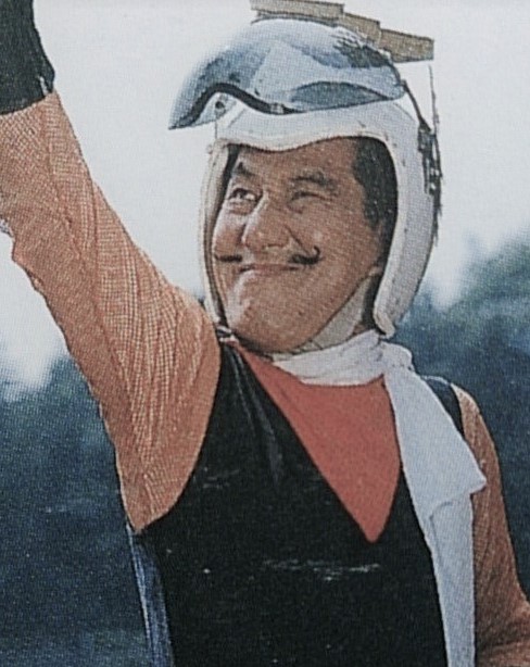 世代的には「雷忍」といえばこのおじさんなんですが。

ちなみに幼少期の僕に
「忍者はハイレグ」という概念を植え付けた番組でもあります。 