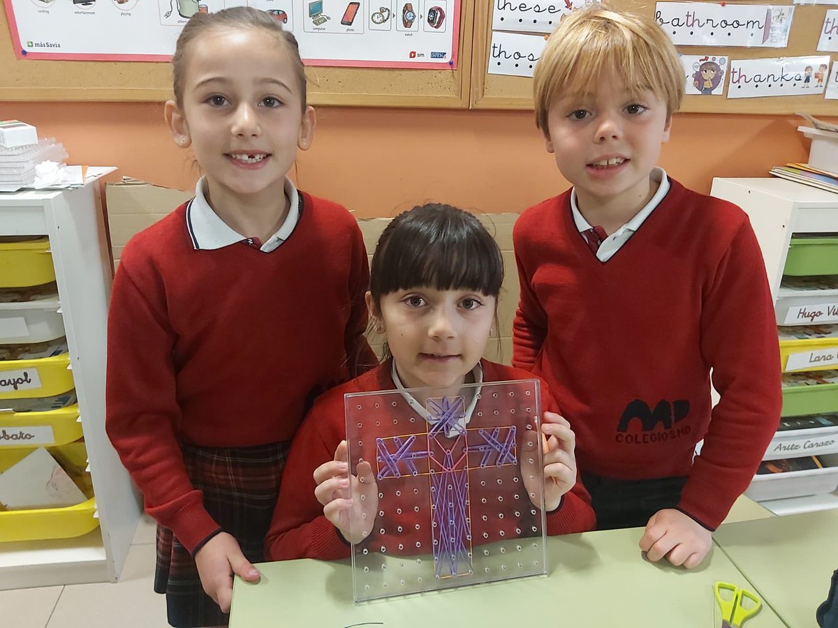 VReinaGijon's tweet photo. #primaria también participa en el #Viacrucis https://t.co/O3ydUNK1CR