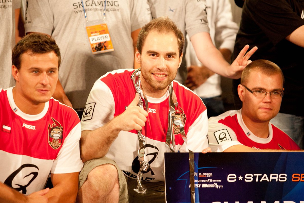 HLTV.org tweet media