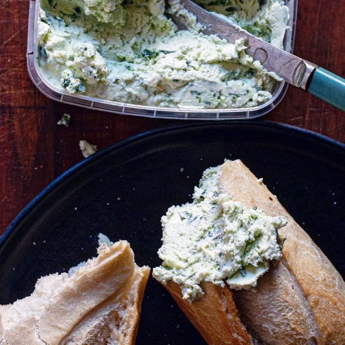 Thebook_bucket's tweet photo. WILDE is BACK! 🍃

Spring is here and our much loved soft cheese made with locally sourced wild garlic leaves is in stock and available to buy! 

If you are a chef and planning your Easter or Spring menus, do get in touch. 

#wildgarlic #spring #cheese #cranborne #limitededition https://t.co/PZ3O3Qnq8h