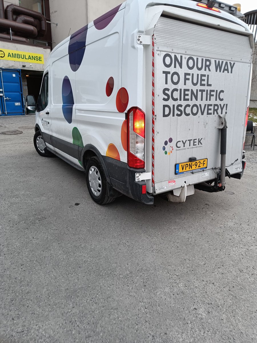 So exciting to finally have full-spectrum flow cytometers in-house! First #CytekAurora combo in the Nordics (cell sorter and analyzer) 🥳 thanks to Norsk Hydros Fond, OUS MTU and SFF PRIMA and everyone who has helped make this happen!