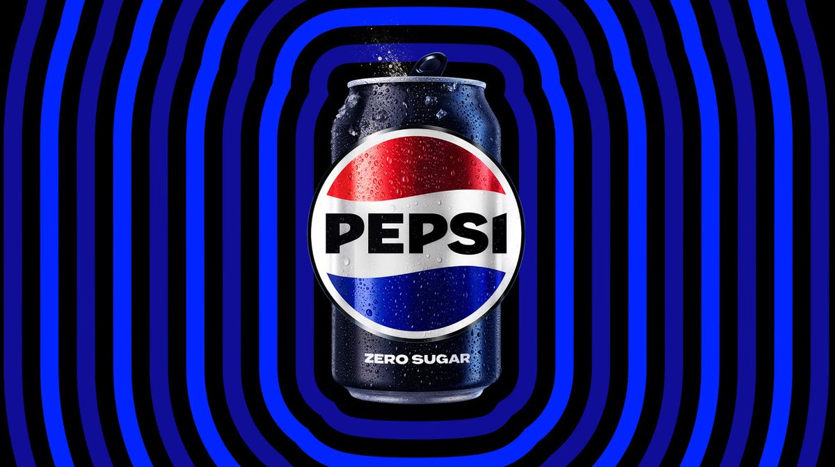 Todo_DisenoG's tweet photo. ¡De vuelta al pasado! Pepsi da un giro a su imagen de marca retomando los elementos de su identidad de los años 80. Un diseño que gana en contundencia y versatilidad tanto por la paleta de colores como por la tipografía. ¿Qué opinas del cambio?  #branding #diseño #logo https://t.co/iDNsvYCbSI