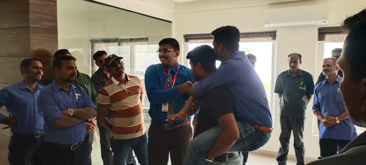 when_it_strikes's tweet photo. 𝗚𝗲𝗺 𝗣𝗮𝗶𝗻𝘁𝘀 𝗣𝗿𝗶𝘃𝗮𝘁𝗲 𝗟𝗶𝗺𝗶𝘁𝗲, 𝗡𝗲𝗹𝗮𝗺𝗮𝗻𝗴𝗮𝗹𝗮, 𝗕𝗮𝗻𝗴𝗮𝗹𝗼𝗿𝗲 recently conducted a 𝗕𝗮𝘀𝗶𝗰 𝗙𝗶𝗿𝗲 𝗦𝗮𝗳𝗲𝘁𝘆 training program delivered by Mr. Denny Devassy to its staff and employees. #gempaints #basicfiresafety #safetytraining #whenitstrike https://t.co/8CW40tV7QW