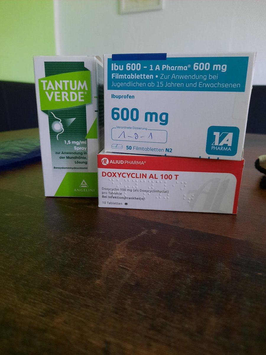 Schön reinballern und hoffen, dass es tatsächlich mal was bringt 🥹👌🏻

Wer hätte auch gedacht, dass Mandeln nachwachsen können 🤣 wurden wohl nicht gänzlich entfernt. Schade. Dann hätte ich jetzt keine verfickte Mandelentzündung 😀