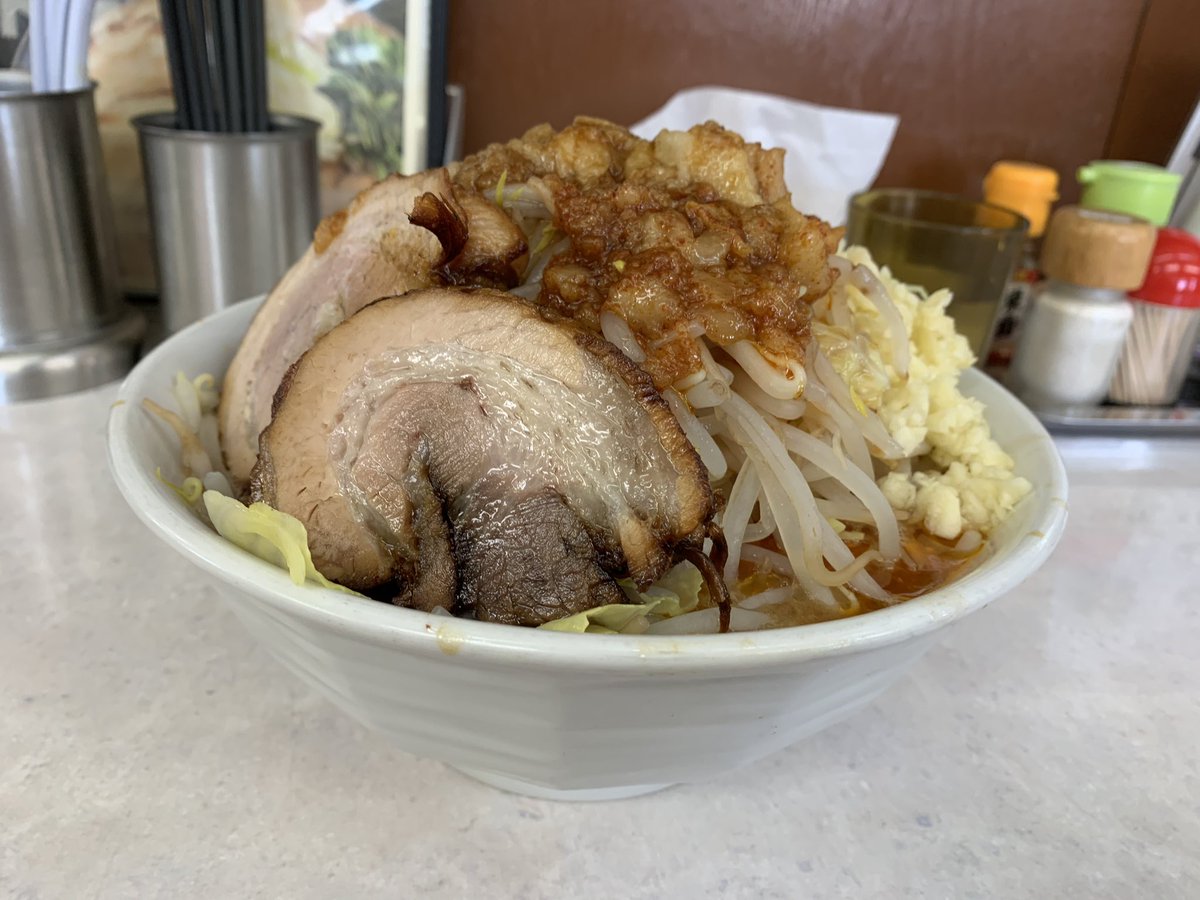 文蔵臼田店
最後の1日
最後の豚の日に豚醤油
毎月恒例で食べていた豚醤油
最高の一杯でした
ありがとうございました