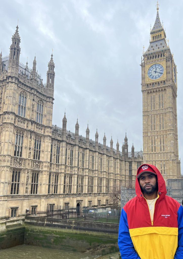 BigBichote's tweet photo. Bad part about solo trips is not having a photographer, asked this guy to take a pic and he did whatever 😂 https://t.co/GqIUY74D6T