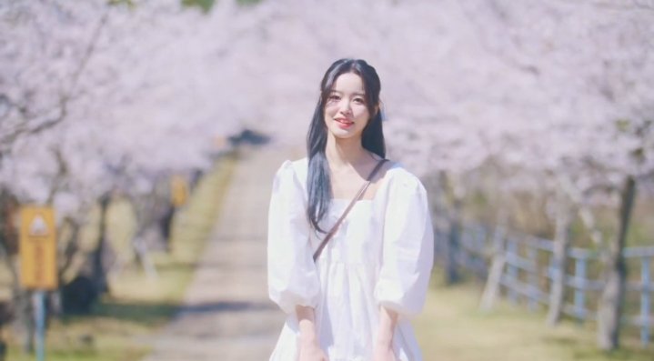 lovelyub__ni's tweet photo. YuBin - Spring of Mine MV teaser
https://t.co/nOomiHki5k
#yubinSpringofMine https://t.co/HDLmW683QL