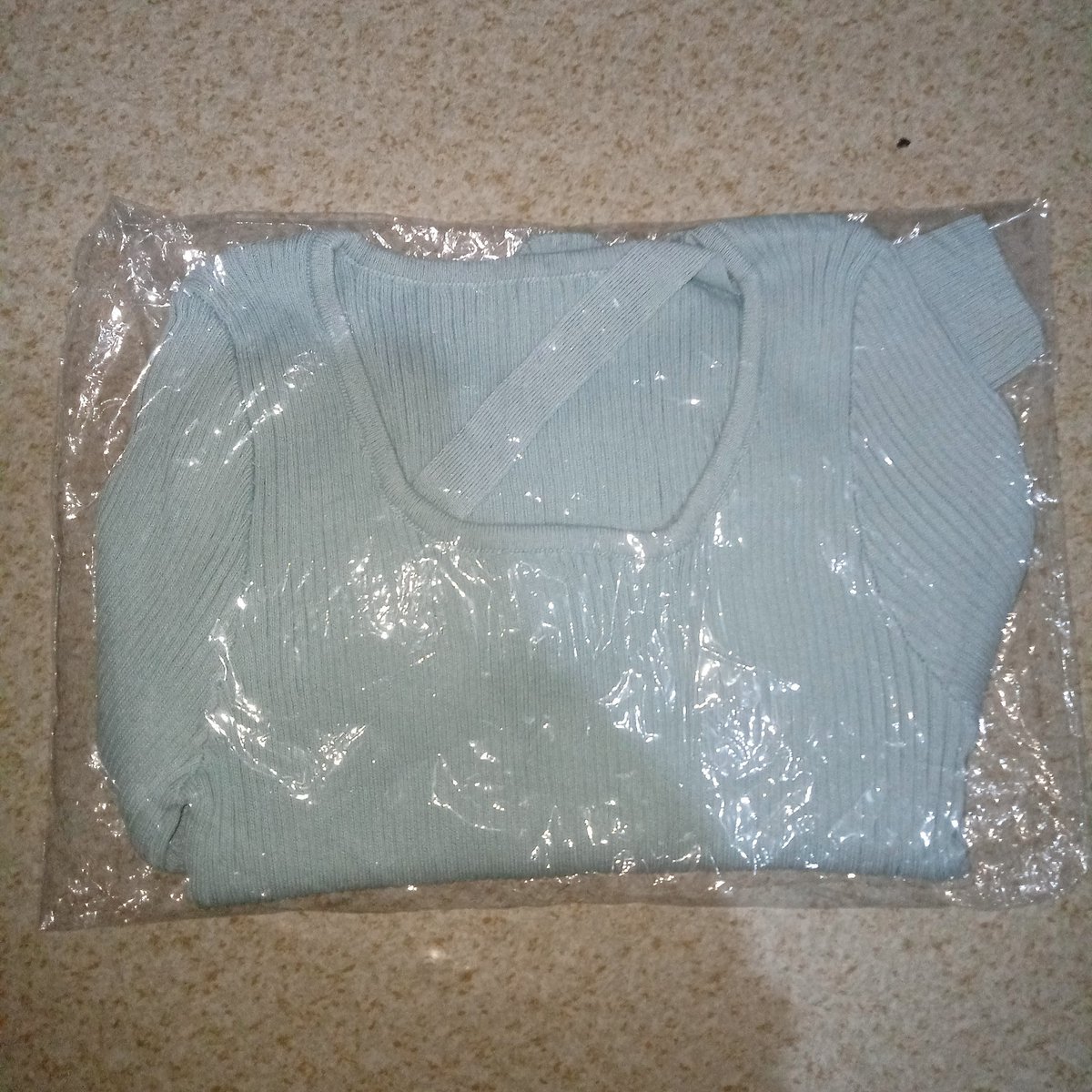 2715cart's tweet photo. wts lfb ph | help rt #tinskart

- korean style blue long sleeve top
₱ 200
- size small, fitted to medium
- sobrang ganda, pati yung tela
- brand new

⌗ wts lfb treasure concert outfit sky blue long sleeve https://t.co/UVwJ2qgIvl