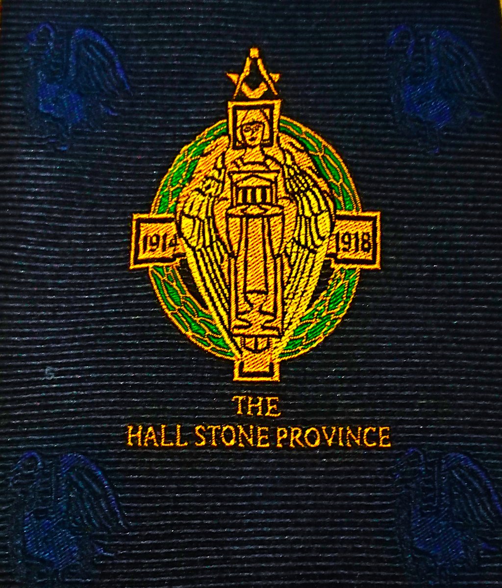 buckspgl's tweet photo. The Hall Stone jewel is a symbolic article worn by Freemasons in Buckinghamshire and beyond. It was created as a memorial to Masons who died in WWI. The jewel was designed by Bro Cyril Spackman, it signifies the supreme sacrifice made by so many.
#artandthecraft  @UGLE_GrandLodge https://t.co/L7fo5yrz6K