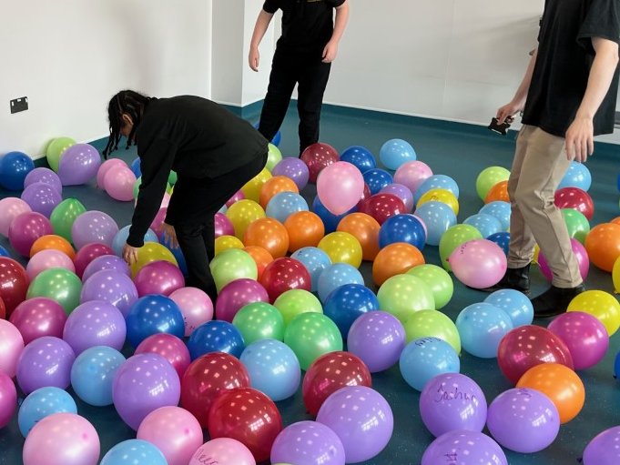 Southern_Cro1's tweet photo. Enjoying todays Easter Egg Hunt and Easter Bingo #semh #believeinsuccess #eastercelebrations #parentevents https://t.co/5TARMgfk1L