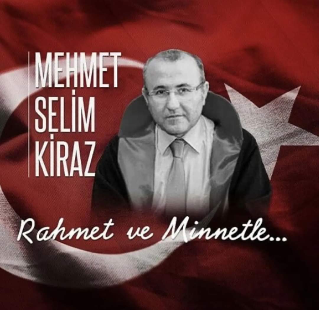 DHKP-C'li teröristlerce makam odasında görevinin başında şehit edilen Cumhuriyet Savcısı #MehmetSelimKiraz’ı şehadetinin  yıl dönümünde rahmet ve minnetle anıyoruz. 
Unutmadık Unutmayacak Unutturmayacağız 

#MehmetSelimKiraz