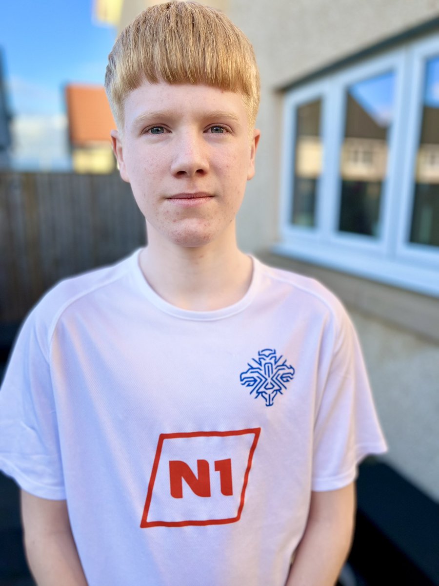 thatgir45773432's tweet photo. This defender on his way to Iceland for a training camp with the U15’s national team #aframisland @footballiceland @HutchieVale2008 @ScottishYouthFA #football @yfst https://t.co/r4bX1ZNc8O