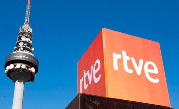 fape_fape's tweet photo. La FAPE y la APM impugnarán la convocatoria de RTVE por no exigir la titulación en Periodismo para las plazas de periodistas https://t.co/PUodU6wgfb https://t.co/IyqXyvom7C