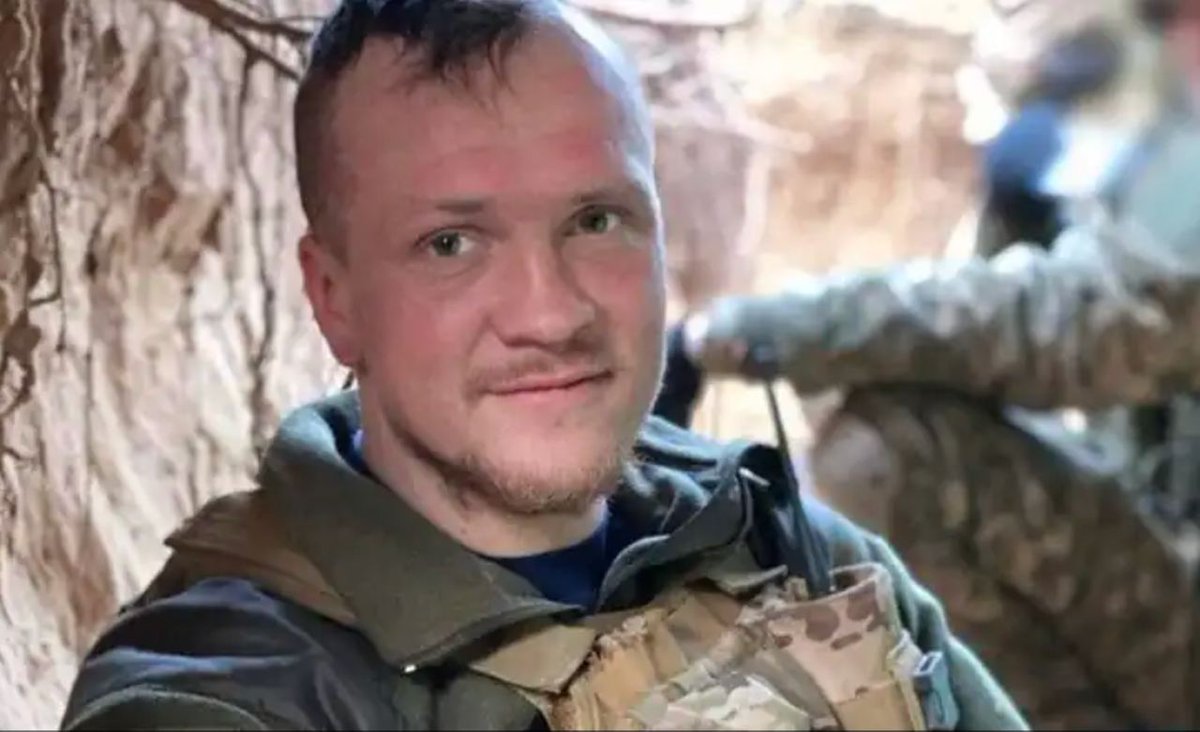 nexta_tv's tweet photo. 🕯️ Four-time world kickboxing champion Vitaly Merinov gave his life for Ukraine

Vitaly Merinov went to war on the first day of the full-scale Russian invasion. During one of the fights he received a gunshot wound to the leg and after recovery he returned to the front to defend #Ukraine until his last breath. The Ukrainian defender died in the hospital from his injuries on the night of March 31.