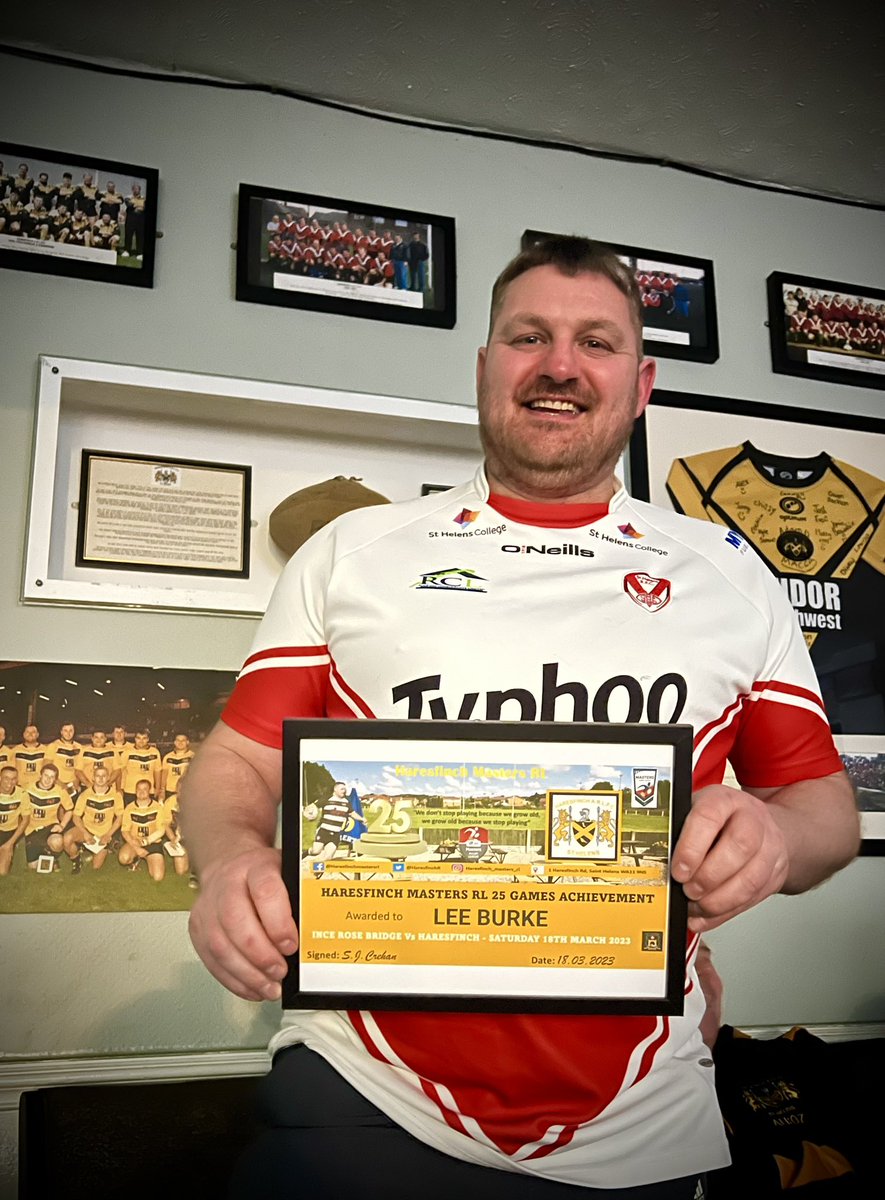 HaresfinchR's tweet photo. Congratulations to Lee Burke on becoming the first EVER Haresfinch masters RL player to reach the 25 Game milestone! 👏🏼
Congratulations Lee, a fantastic achievement 🟡⚫️
#RLmasters #rugbyleague #finch #25games #milestone #Congratulations #CommitmentToAmerica https://t.co/Mx3dTrBHBE