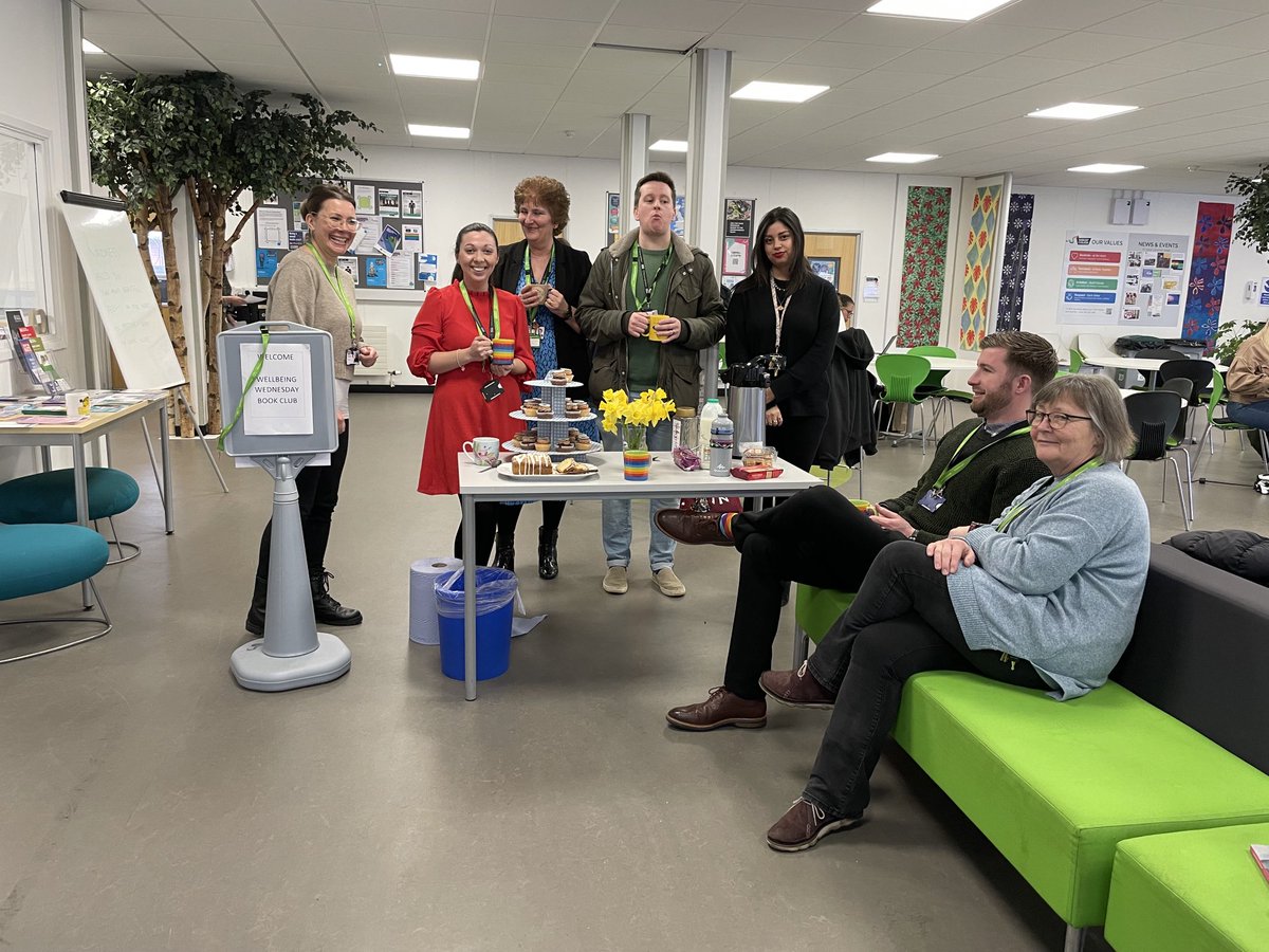 Some of our #Mental Health 1st aid team having a lunch time coffee and catch up #Harlow college #MHFA England #Wellbeing