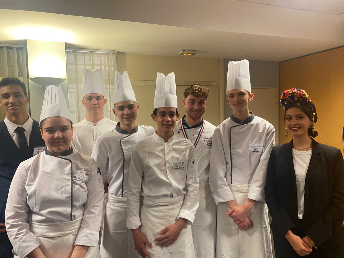 Lycée Anne-Sophie PIC (@lyceeaspic) on Twitter photo Très belle manifestation pour les épreuves des meilleurs apprentis de France au lycée Anne-Sophie Pic. Les candidats du Var étaient entourés de grands noms de la cuisine, du service et de la fleuristerie parmi lesquels plusieurs MOF. 
Bravo aux candidats et à leurs enseignants. Très belle manifestation pour les épreuves des meilleurs apprentis de France au lycée Anne-Sophie Pic. Les candidats du Var étaient entourés de grands noms de la cuisine, du service et de la fleuristerie parmi lesquels plusieurs MOF. 
Bravo aux candidats et à leurs enseignants.