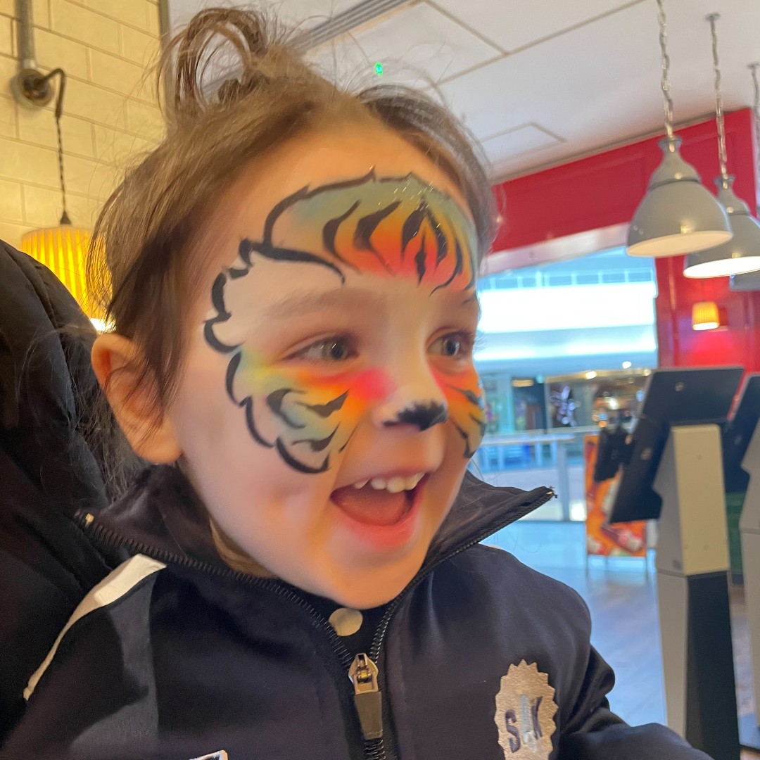 Did you know that Leon at Brent Cross offer FREE face painting with any kids meal between 12pm-2pm every weekend in April! Enjoy some Easter fun with free face painting and egg decorating. Let us know if you'll be joining us! ✨🐣👇 (Don't forget our parking is free too🎉)