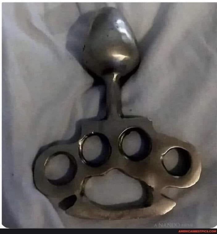 Frankden11's tweet image. Fyller frugan eller kärleken år snart? Säljer ett väl använt smycke nu. Följ mig för fler smakråd. #kärlekstips #relationstips #uppskattning