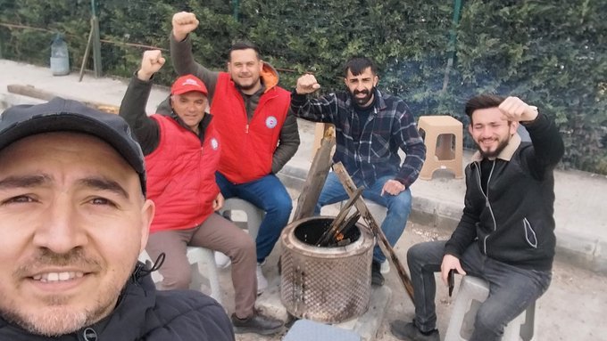 birlesik_isci's tweet photo. Birleşik Metal İş Sendikası'nda örgütlendikleri için, işten çıkartılan Satera Elektrik işçilerinin direnişi devam ediyor.

Direnen İşçiler Kazanacak!

@BirlesikMetal

#SATERA https://t.co/Nt3aSecl4X
