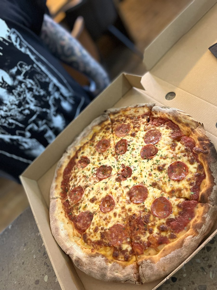 NMonkeybar's tweet photo. 12 inch Pizzas 🍕 now available done at Northern Monkey Bar #pizza #pizzapurrsday #northernmonkeybar #boostingbolton #boltontown #CraftBeer #realalebrewing https://t.co/asSOSkmECA