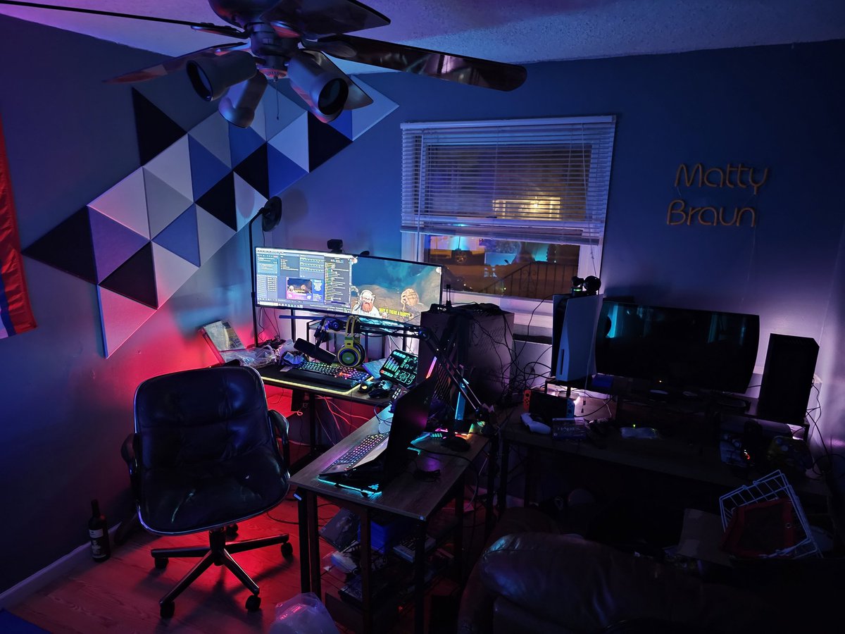 MattyBraunTV's tweet image. We are still going. Still churning. Still plugging away. And tomorrow? Tomorrow we get drunk..? really? &amp;lt;checks schedule&amp;gt; oh yeah no it definitely says that on the schedule. Lets do it. #getinthere #subathaun #its5oclocksomewhere #dreamjob #soclosetothenextstep #trusttheprocess