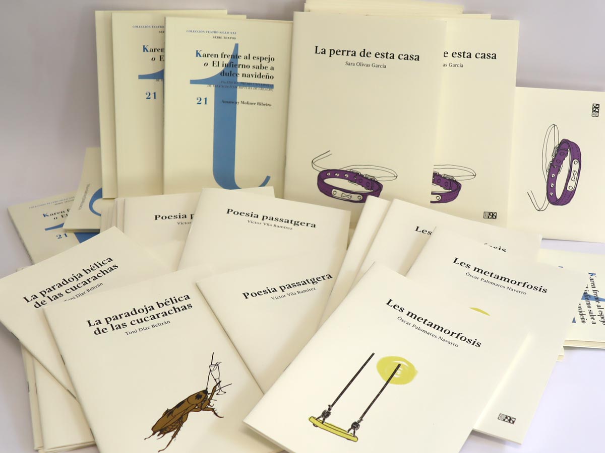 SediUV's tweet photo. Si t'agradaria veure la teua primera obra publicada, presenta-la als #PremisUV. Poesia, narrativa, teatre o guió.
💵 1000 € + publicació
📅 Fins al 25/abril
👥Estudiants d'universitats públiques valencianes o de l'Escola Superior Art Dramàtic
➕ info: https://t.co/FA66MINCgZ https://t.co/325ojY3ECm