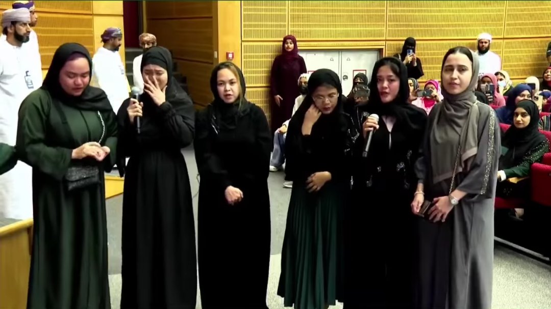 freerohingya1's tweet photo. 6 Non Muslim Sisters Accept Islam in Oman #convertedislam #congratulation #islam https://t.co/113bh4sHzl