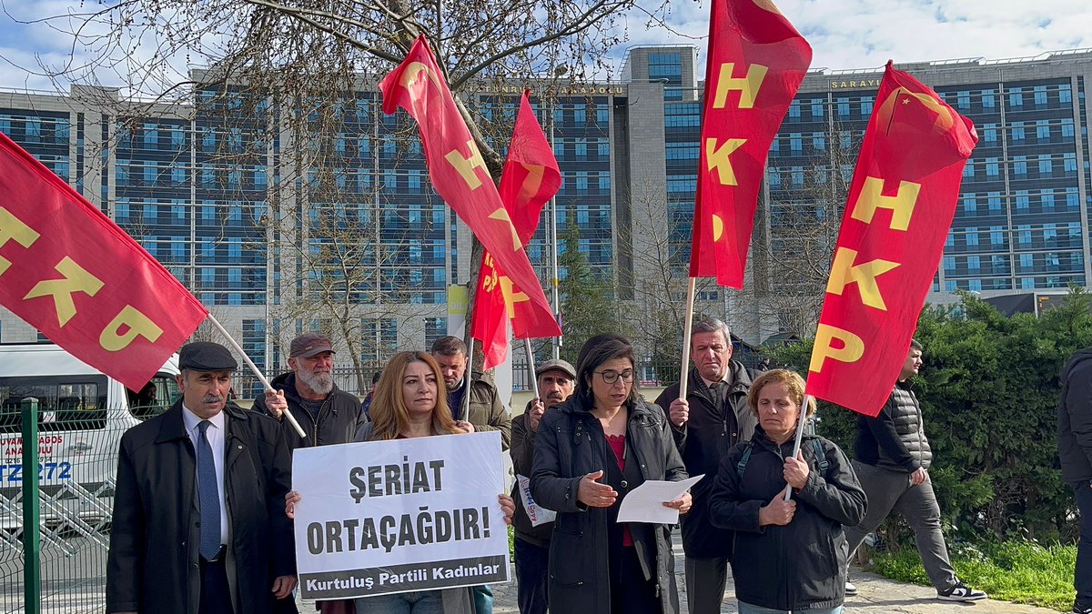 kurtuluspartisi's tweet photo. Ortaçağcı yılan yuvası İsmailağa Cemaatine bağlı Hiranur Vakfı kurucusu Y. Z. Gümüşel'in 6 yaşındaki kızını evlendirerek yıllarca tecavüze maruz bırakmasıyla ilgili davanın üçüncü  duruşması için İstanbul Anadolu Adliyesi'ndeyiz. https://t.co/uoHIU5ewIE