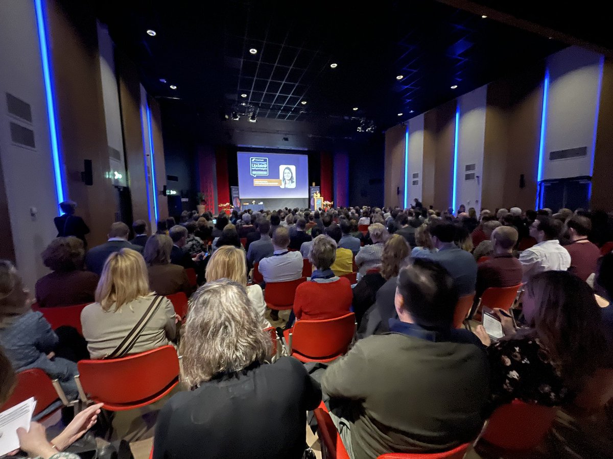 Update <a href="/Kempenhaeghe/">Kempenhaeghe</a>. Vandaag een bomvol congres locatie in Heeze, waar experts in #epilepsie #slaap en #neurologischeleerstoornissen hun collega’s in het veld meenemen in de laatste ontwikkelingen.