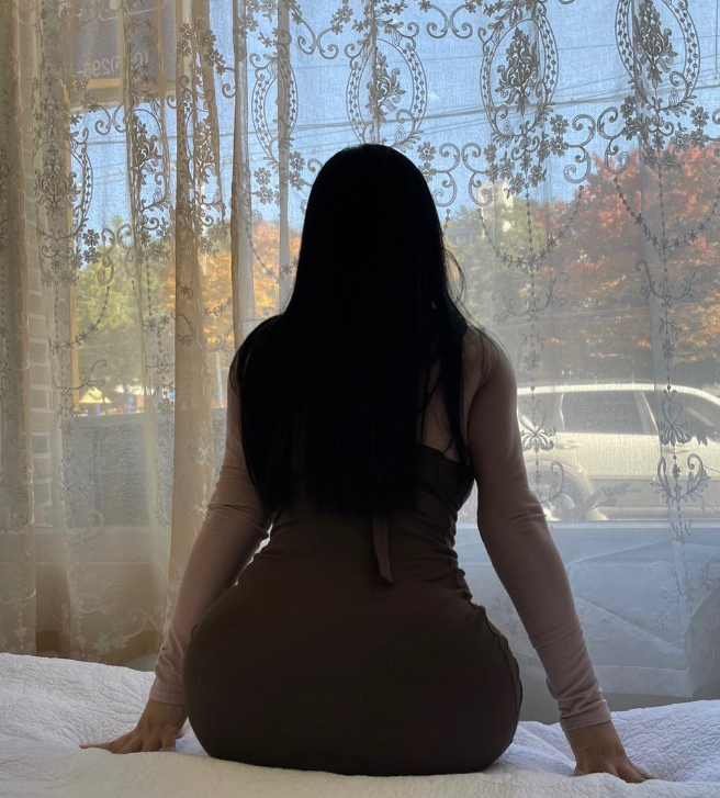 想看妈妈露大屁股深蹲视频的点赞 私发 #少妇 #肥臀 #蜜桃臀