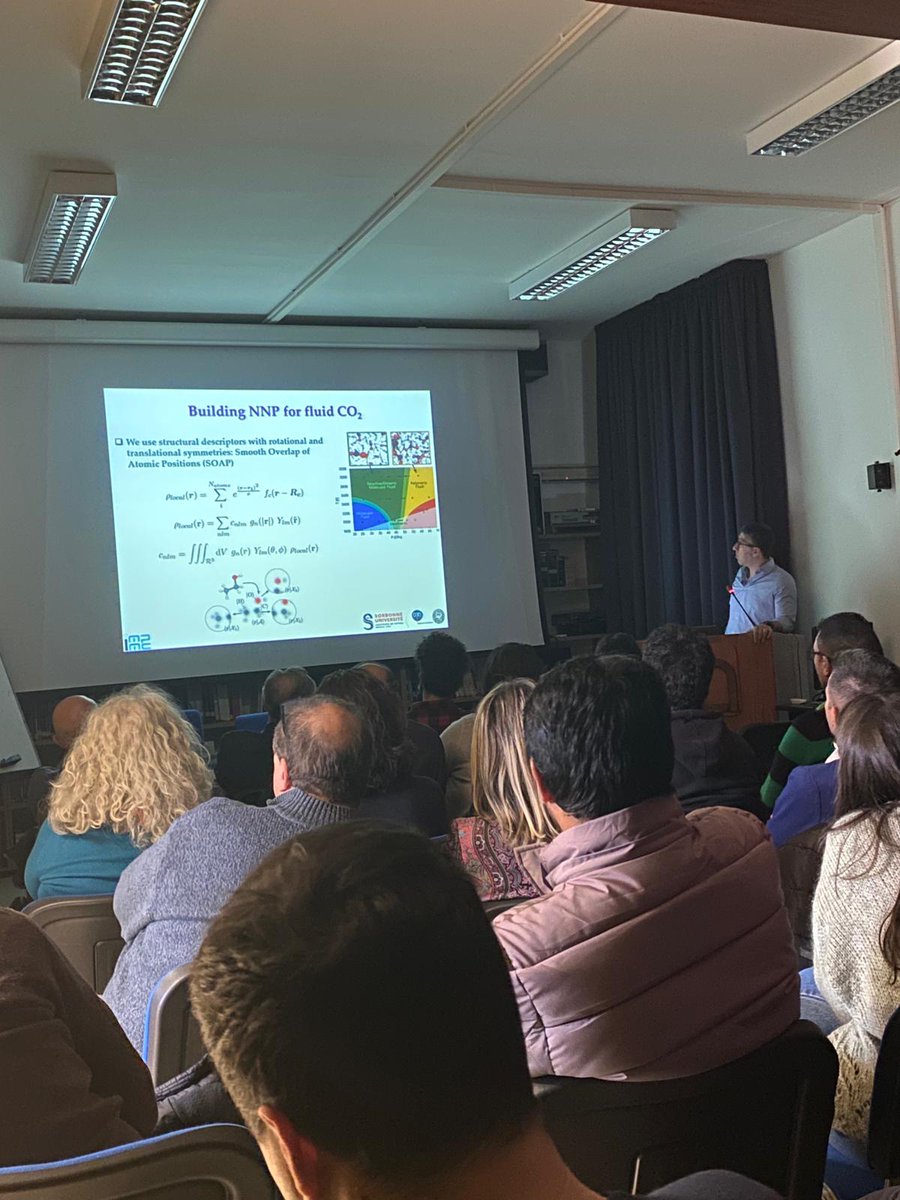 CnrIpcf's tweet photo. 🔬🥼🧪Scienza dei Materiali e #IntelligenzaArtificiale 🤖🧠🦾💻
Il Prof. A. M. Saitta, Direttore del Lab #IMPMC della #Sorbonne, ci porta alla frontiera di questo intrigante campo di ricerca dalla nostra sede di #Messina
#AppuntidiFisica #CNR #IPCF #AI #Abinitiosimulations https://t.co/y9pztjG331