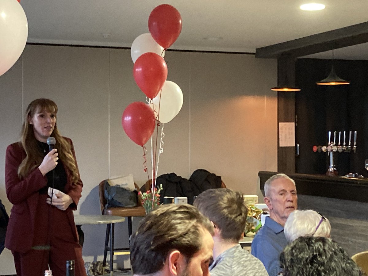 Fantastic atmosphere at last night’s fundraiser. And a joy to listen to Angela Rayner talking about her upbringing & how the last Labour government tackled poverty through Sure Start and tax credits. A lovely time with friends and family as we ramp up work ahead of 4th May