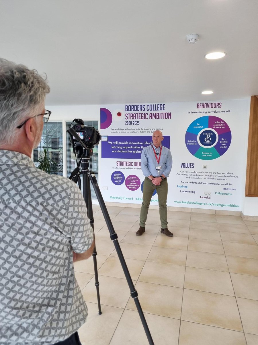SUSEScotland's tweet photo. The SUSE team met some of Border College's Business Skills Advisers, who shared their top tips for other employers. Look out for their stories as part of @apt_scot's Employer Vlog series coming soon!
#AdaptToDiversity #ReduceTheGap https://t.co/Yd2sGKGBfA